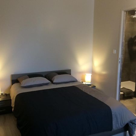 Studio Proche Gare Avec Kitchenette Et Wifi - Porte Rouge Thiviers Εξωτερικό φωτογραφία