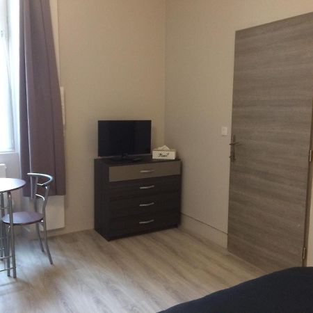Studio Proche Gare Avec Kitchenette Et Wifi - Porte Rouge Thiviers Εξωτερικό φωτογραφία