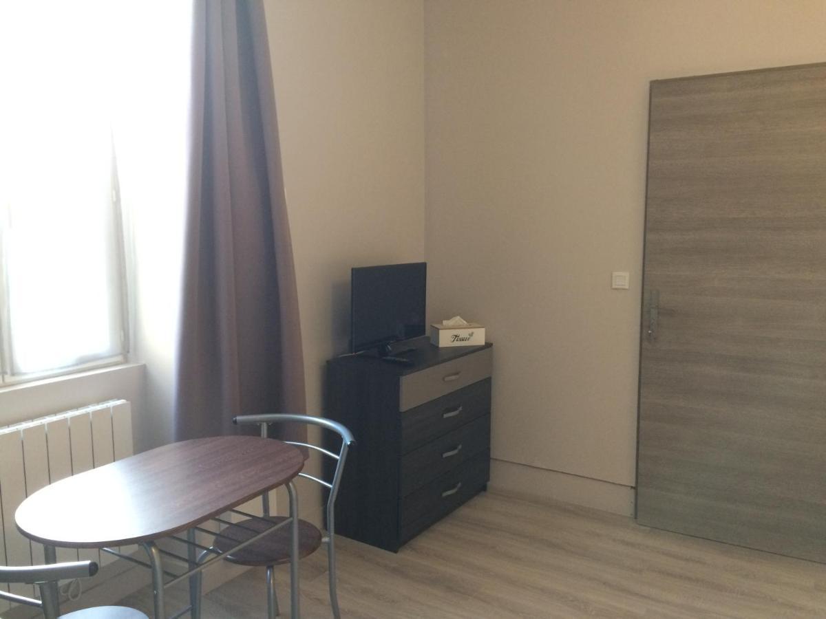 Studio Proche Gare Avec Kitchenette Et Wifi - Porte Rouge Thiviers Εξωτερικό φωτογραφία