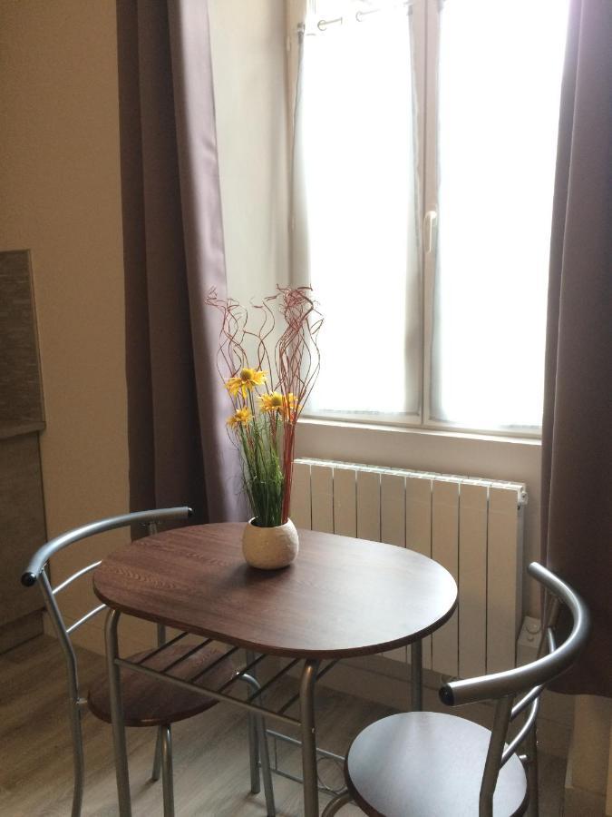 Studio Proche Gare Avec Kitchenette Et Wifi - Porte Rouge Thiviers Εξωτερικό φωτογραφία